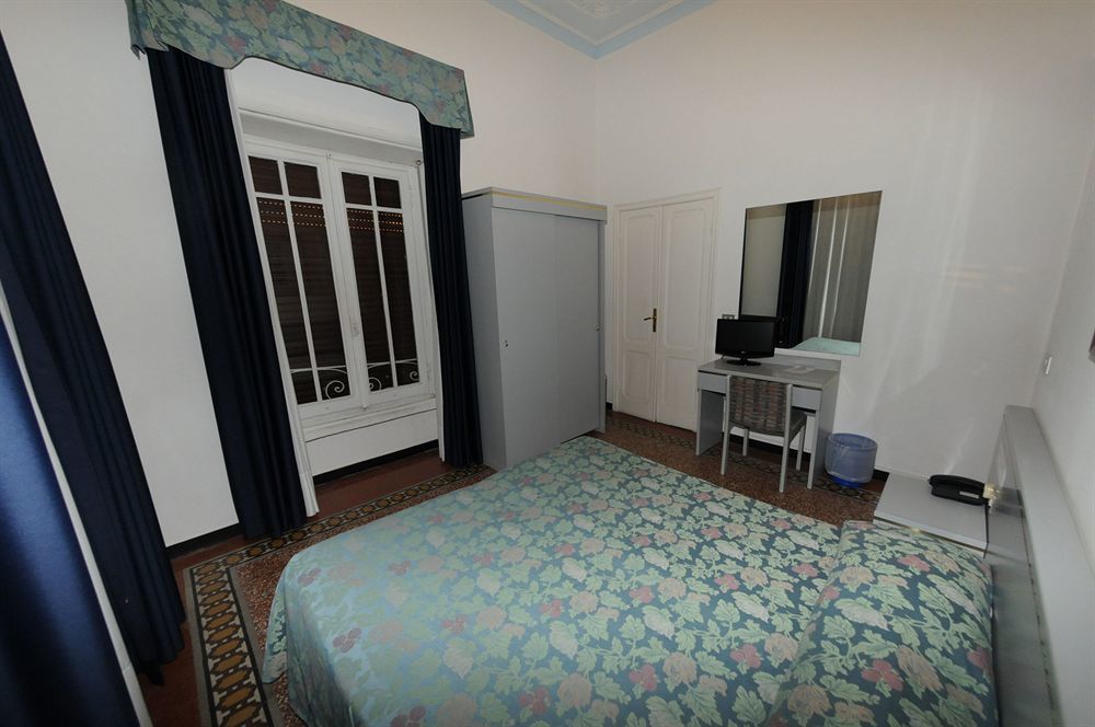 Hotel Doria 키아바리 외부 사진
